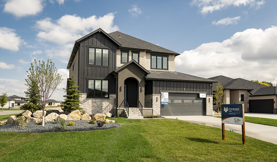 1 Fieldstone Crescent-Foxridge Homes