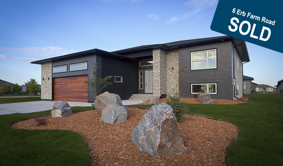 Oak Bluff West Show Homes & Hours